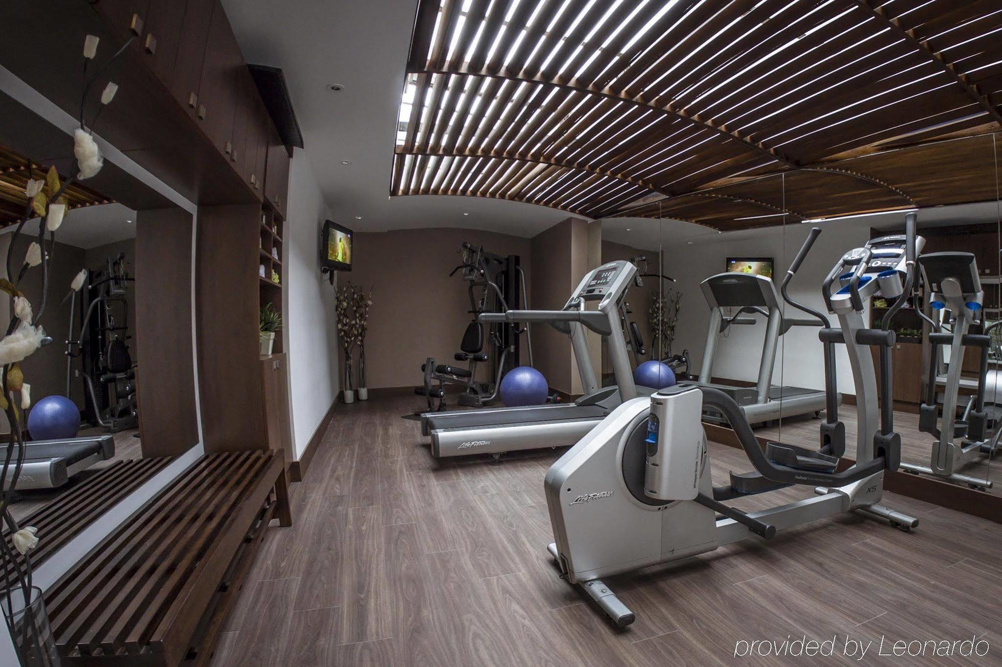 Hotel Lugano Suites ボゴタ エクステリア 写真