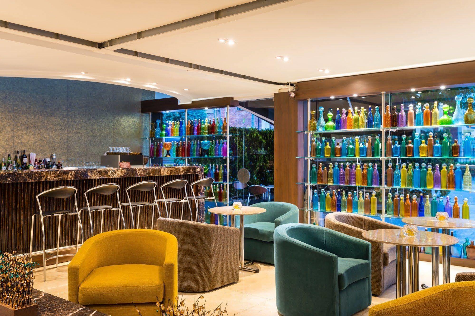 Hotel Lugano Suites ボゴタ エクステリア 写真