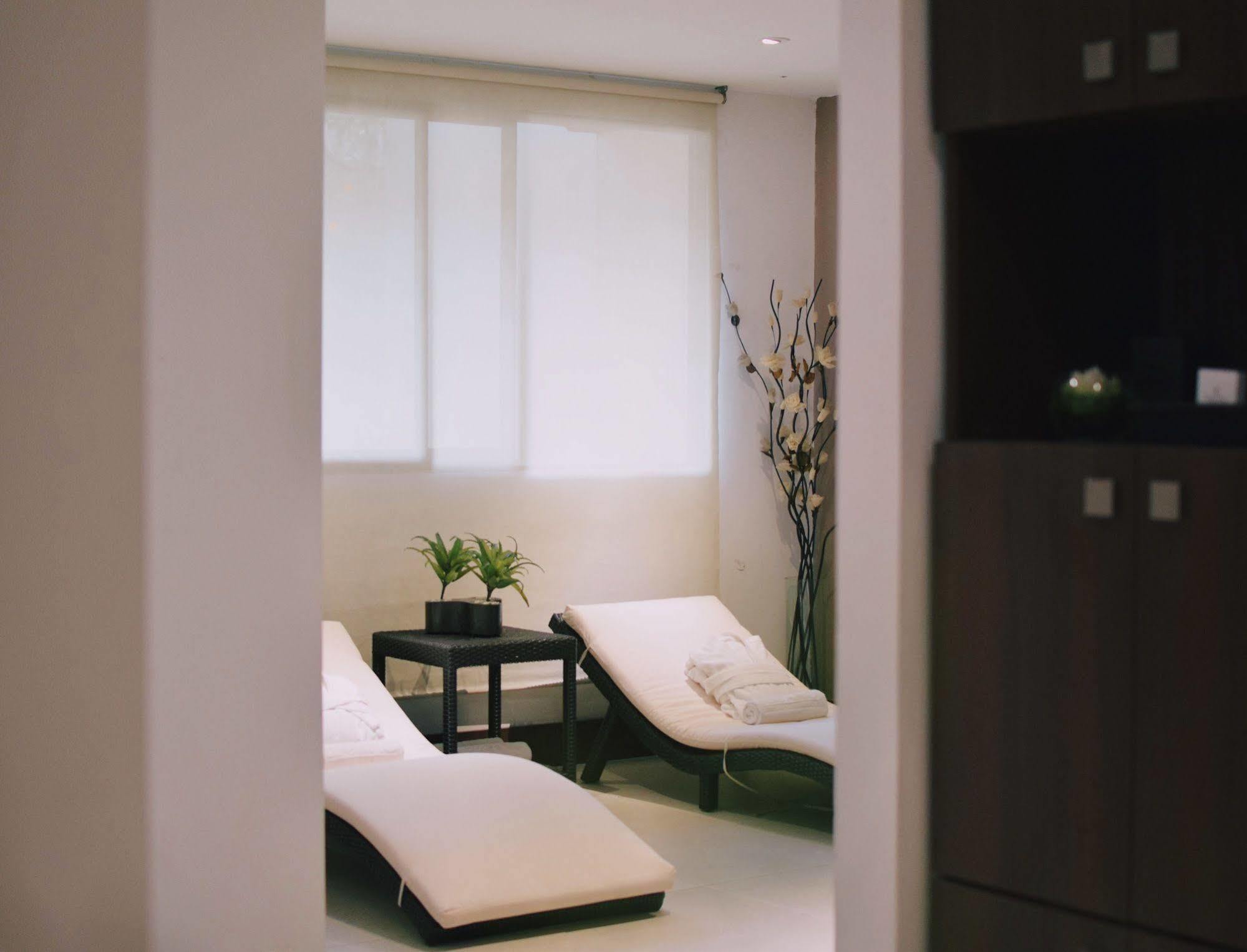 Hotel Lugano Suites ボゴタ エクステリア 写真