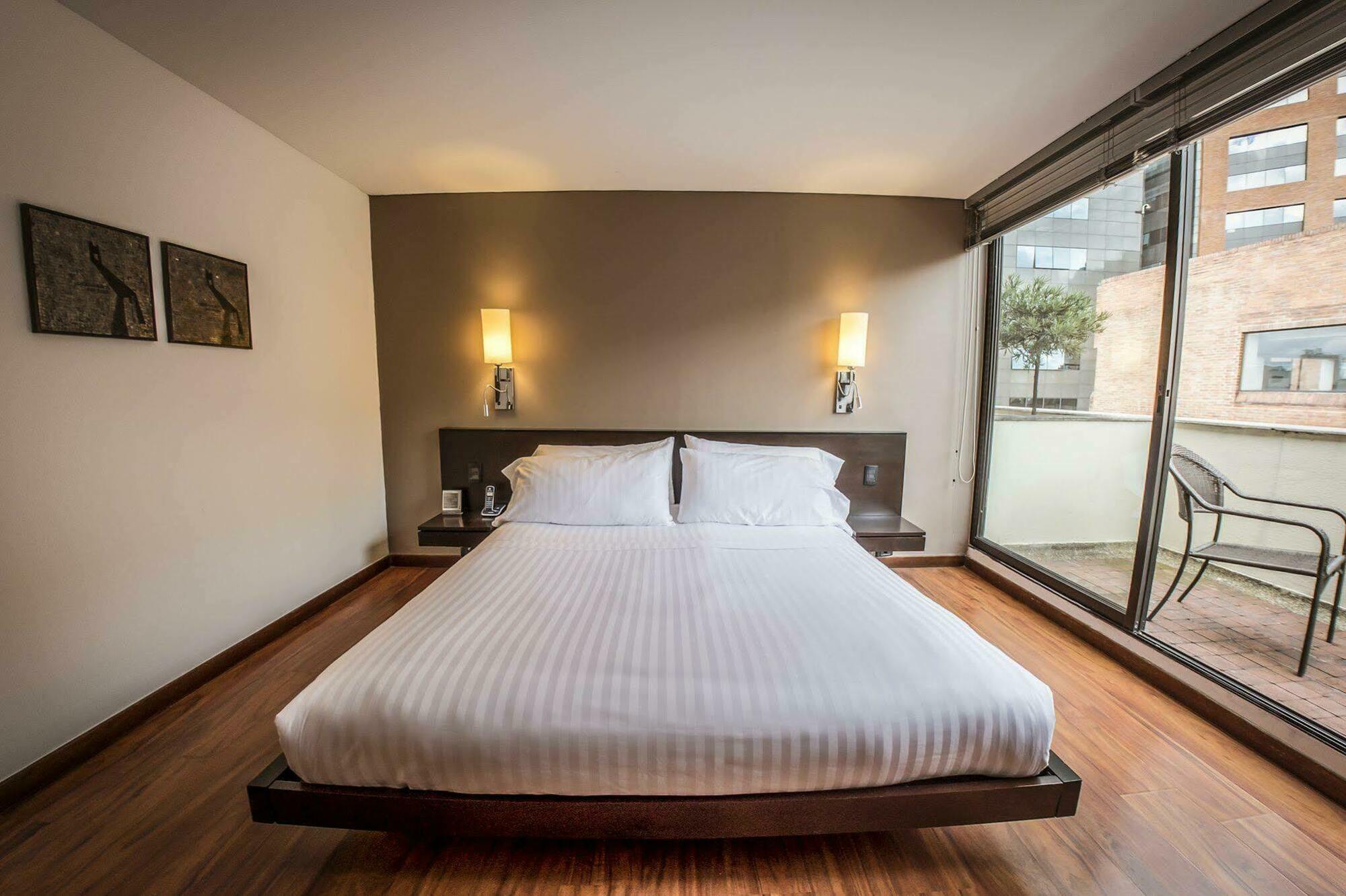 Hotel Lugano Suites ボゴタ エクステリア 写真
