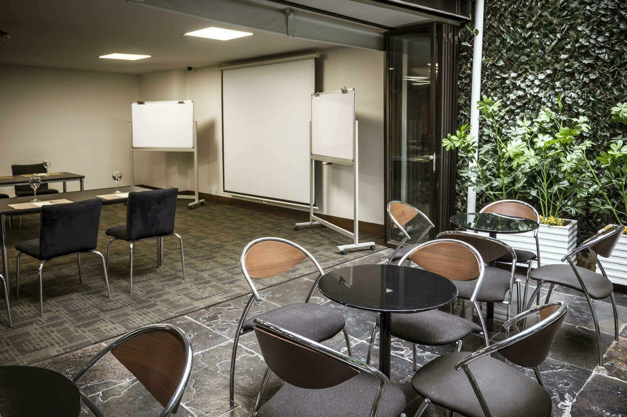 Hotel Lugano Suites ボゴタ エクステリア 写真